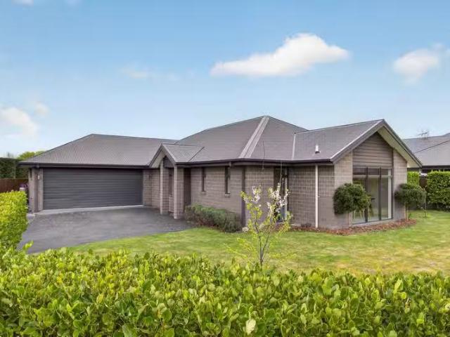House for sale in Lincoln, Canterbury