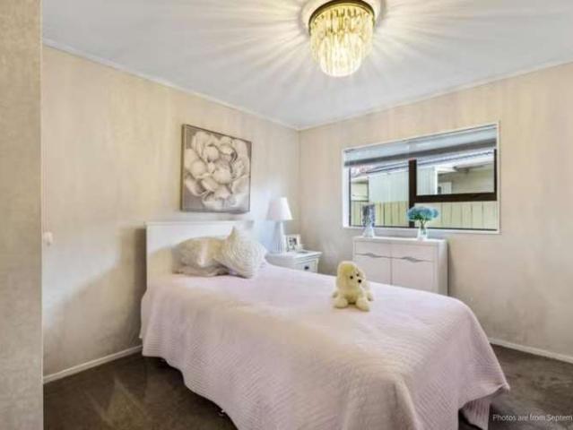 House for sale in Henderson, Henderson-Massey