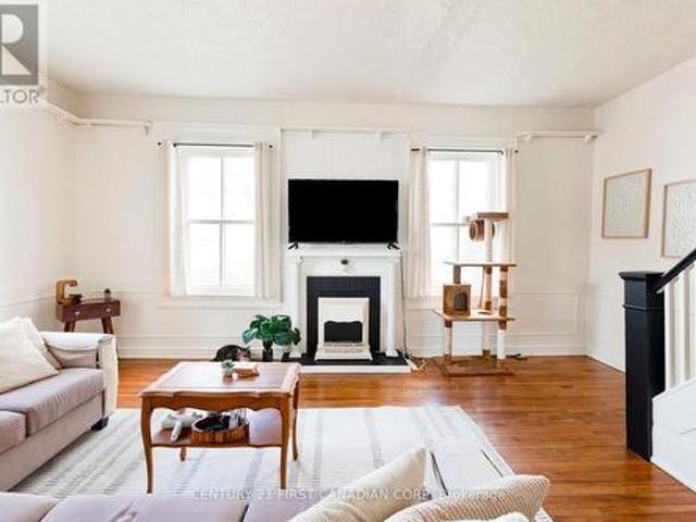 House for sale in St. Thomas, Ontario