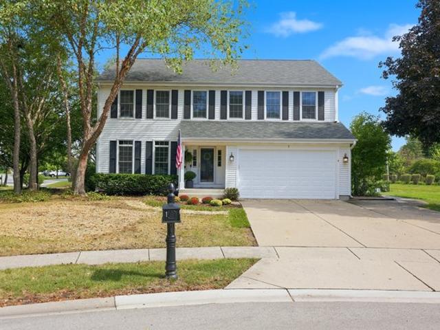 House for sale in Algonquin, McHenry County