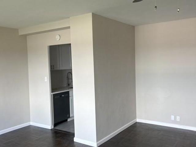 Property for sale in The Bronx, Arverne