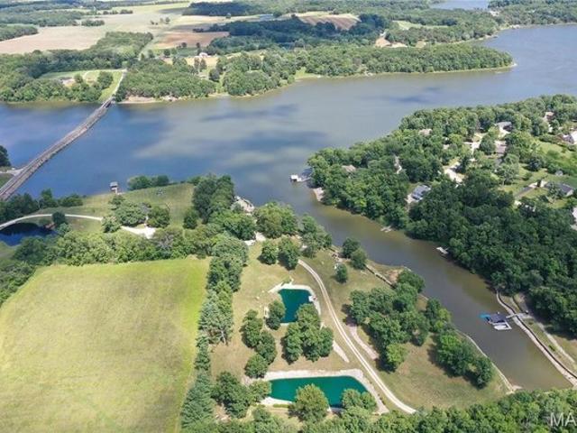 Land for sale in Hillsboro, Illinois