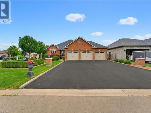 House for sale in Port Dover, Ontario