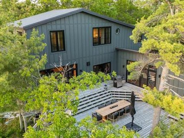 House for sale in Ancaster, Ontario