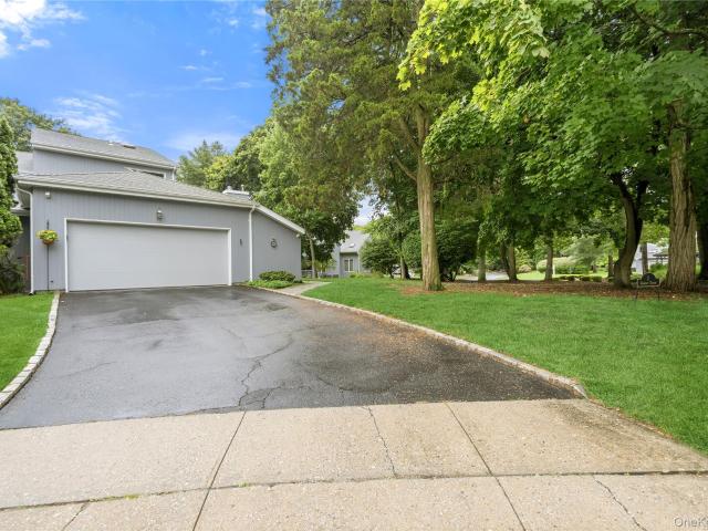 Condo for sale in Huntington, New York