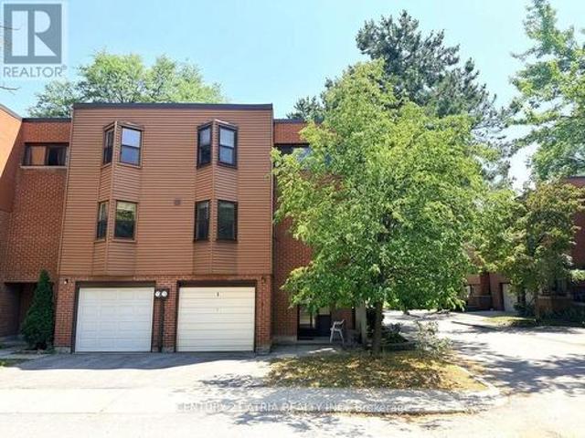 Townhouse for rent in Woburn, Ontario