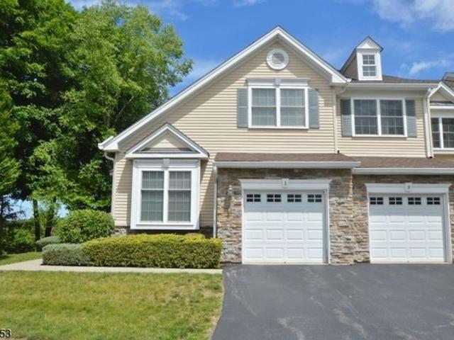 Townhouse for sale in Budd Lake, New Jersey