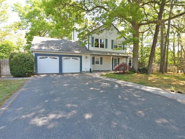 House for sale in Centereach, New York