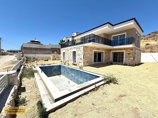 Foça, İzmir içerisinde satılık Villa
