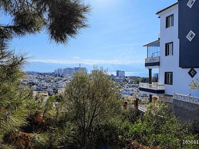 Kuşadasi, Aydin içerisinde satılık Arsa