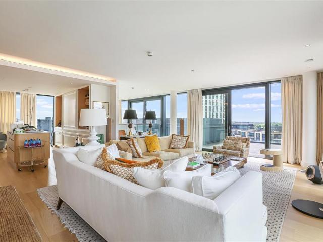 Apartment for rent in Sands End, Greater London