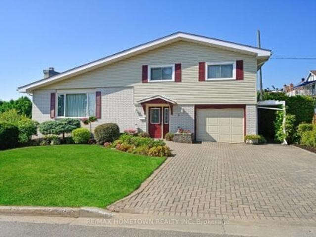 House for sale in Brockville, Ontario