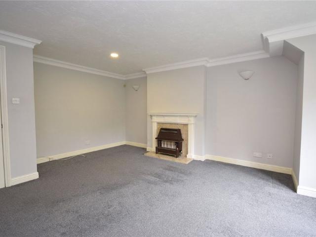 Apartment for rent in Oakwood, West Yorkshire
