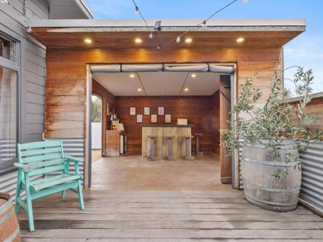 House for sale in Otakou