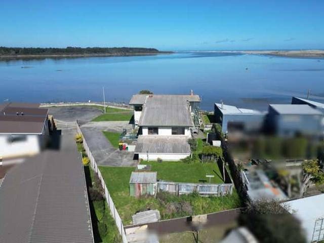 House for sale in Foxton Beach, Horowhenua District