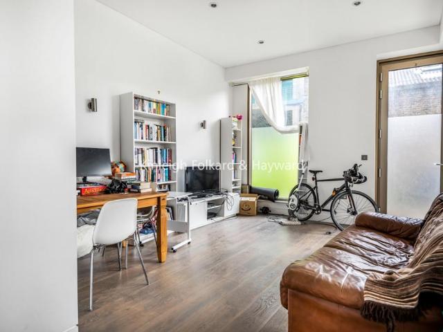 Apartment for rent in Bermondsey Village, Greater London