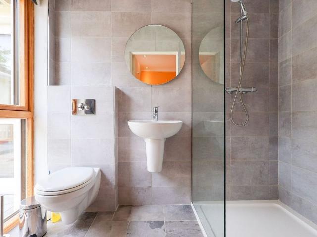 House to rent in Blackrock