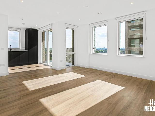 Apartment for rent in London Borough of Ealing, Park Royal