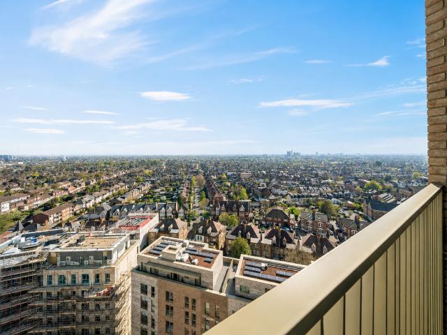 Apartment for rent in London Borough of Ealing, Greater London