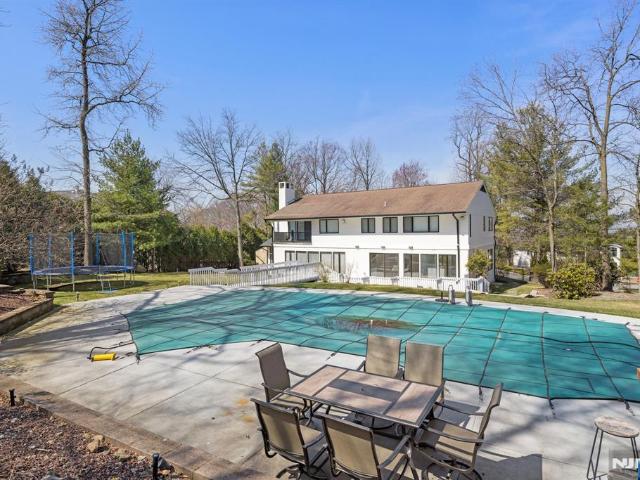 House for sale in Alpine, New Jersey
