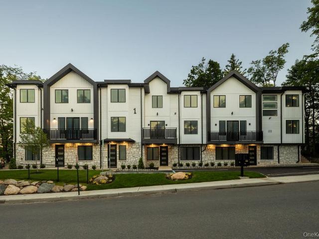 Condo for sale in Rockland, New York