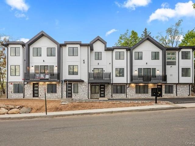 Condo for sale in Rockland, New York