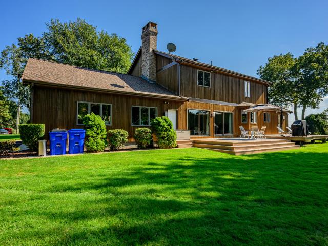 House for sale in Sagamore Beach, Bourne