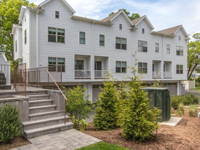 Townhouse for sale in Norwalk, Connecticut