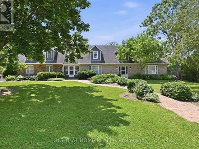 House for sale in Ancaster, Ontario