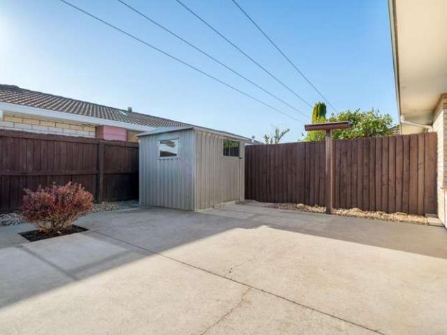 Apartment for sale in Chaslands, Canterbury