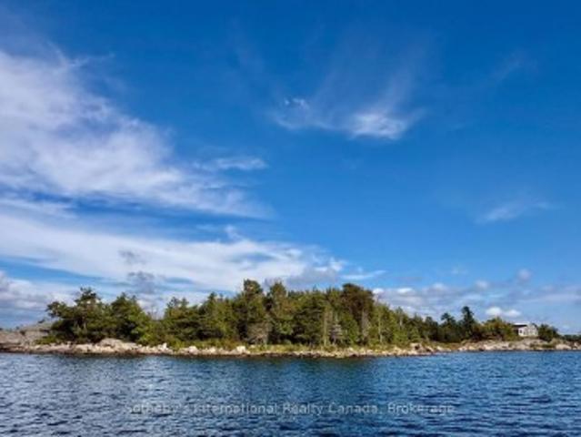 House for sale in Ontario