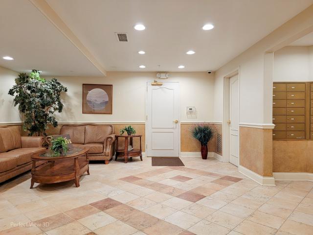 Condo for sale in Itasca, Illinois