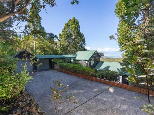 House for sale in Oratia