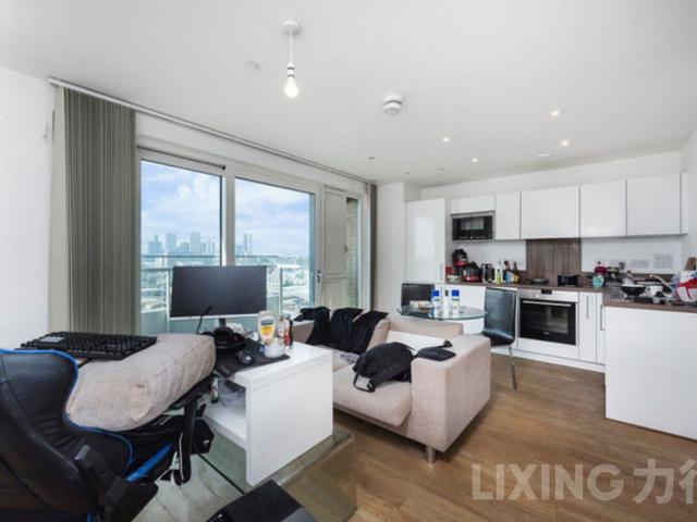 Studio for rent in Bromley-by-Bow, Bow