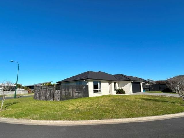 House for rent in Golden Sands, The Sands / Te Tumu