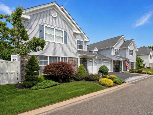 Condo for sale in Middle Island, Town of Brookhaven