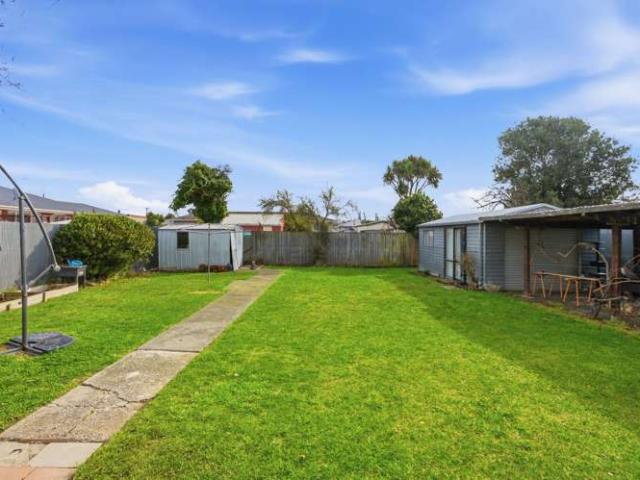 House for sale in Chaslands, Canterbury