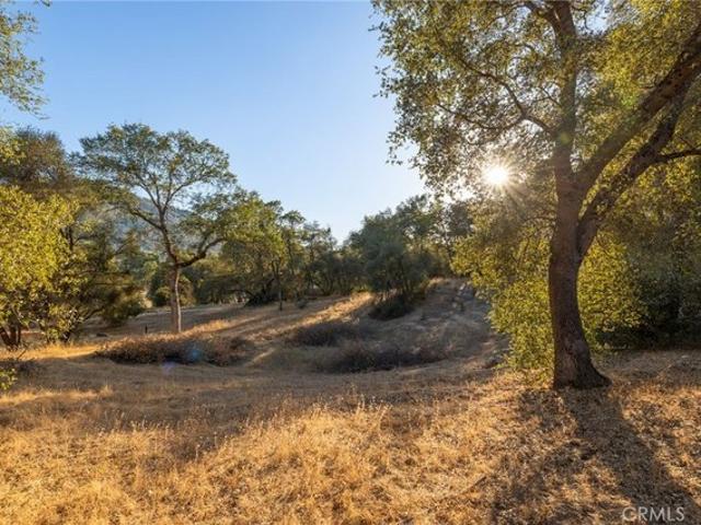 Land for sale in Oakhurst, California