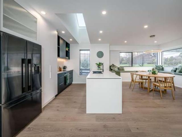 House for sale in Otakou