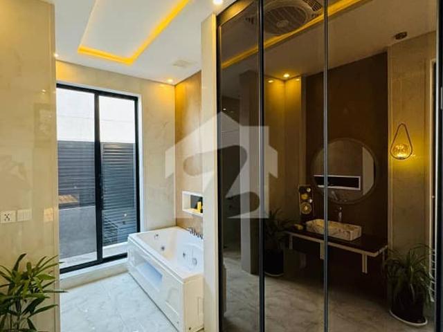 House for sale in لاہور, لاہور ڈویژن