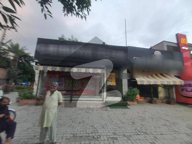 Building for rent in Lahore, Punjab