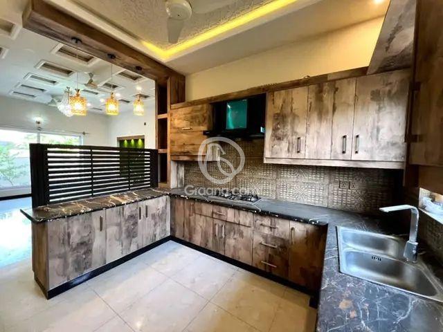 House for sale in Zone 5