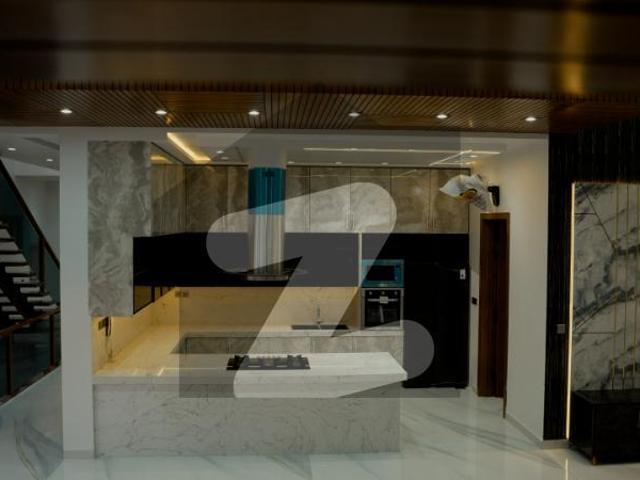 House for sale in Faisalabad, Islamabad Capital Territory