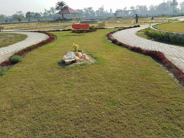 Land for sale in Peshawar, North West Frontier Province