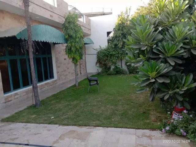 Commercial for rent in لاہور, لاہور ڈویژن