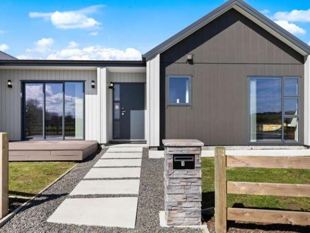 House for sale in Awhitu, Oroua County