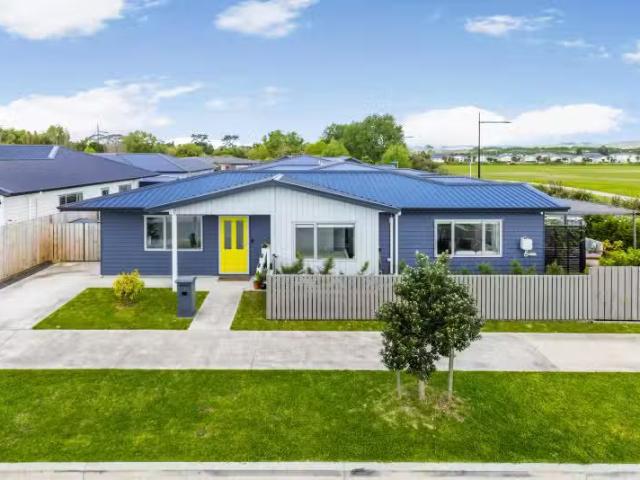 House for sale in Papakura