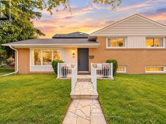 House for sale in Etobicoke North, Toronto