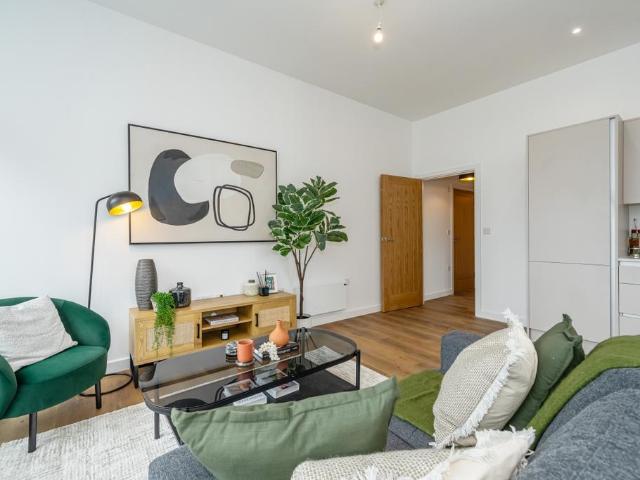 Apartment for rent in Birch Green, Lower Halliford