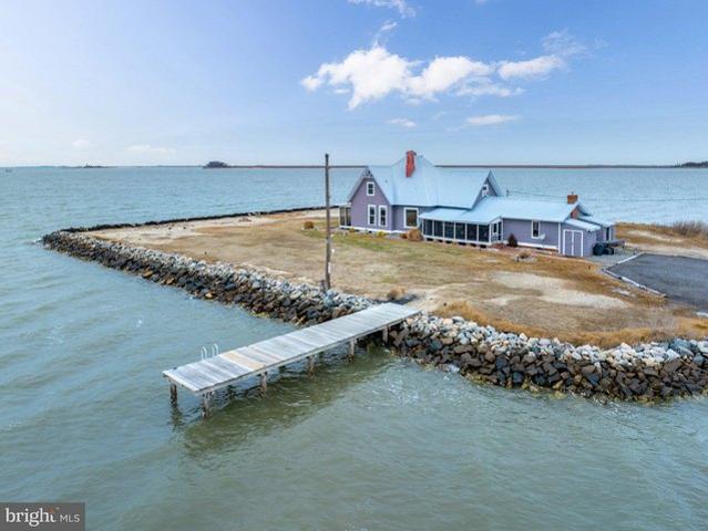 House for sale in Crisfield, Maryland